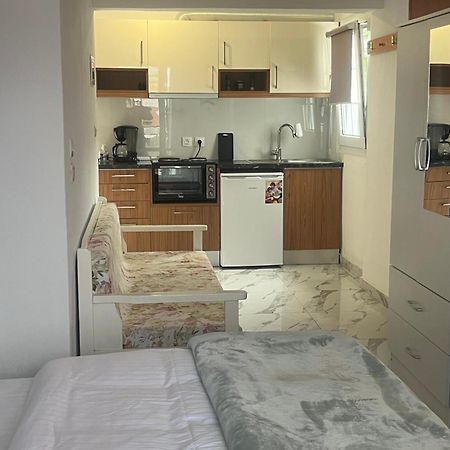 Villa Askamnia And Suites Nikiti  Ngoại thất bức ảnh