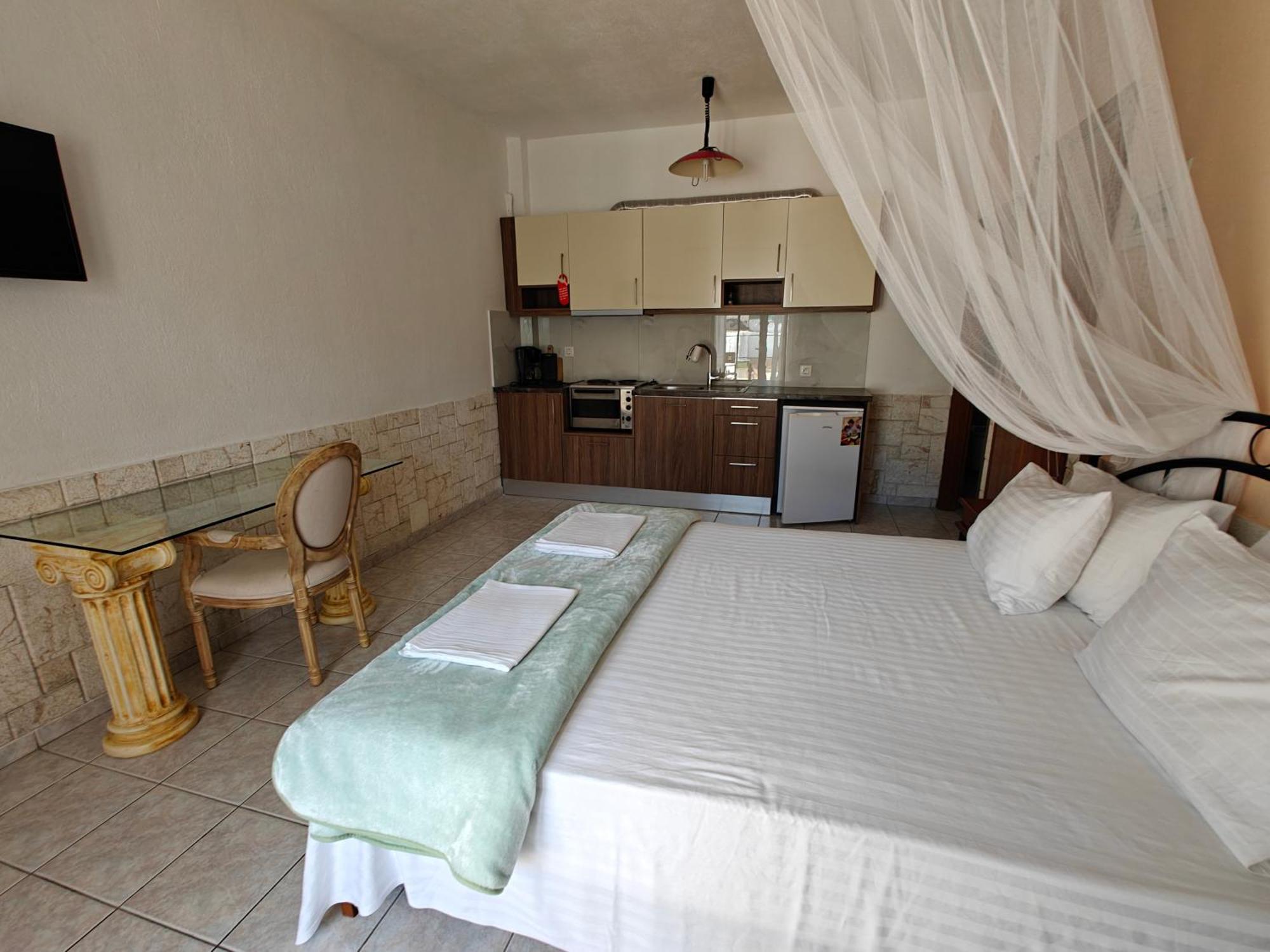 Villa Askamnia And Suites Nikiti  Ngoại thất bức ảnh