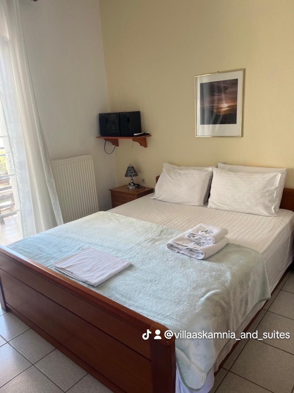 Villa Askamnia And Suites Nikiti  Ngoại thất bức ảnh