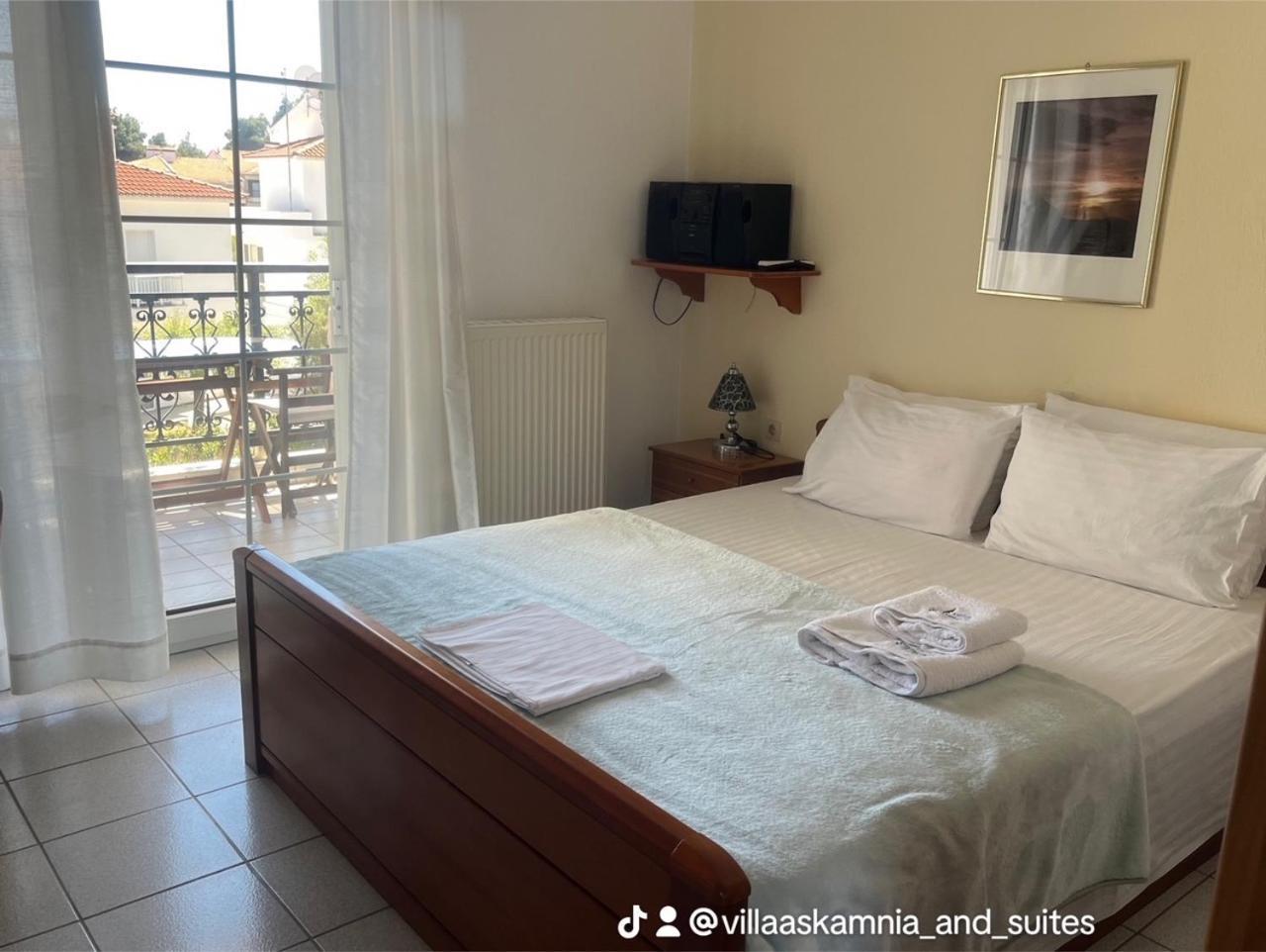 Villa Askamnia And Suites Nikiti  Ngoại thất bức ảnh