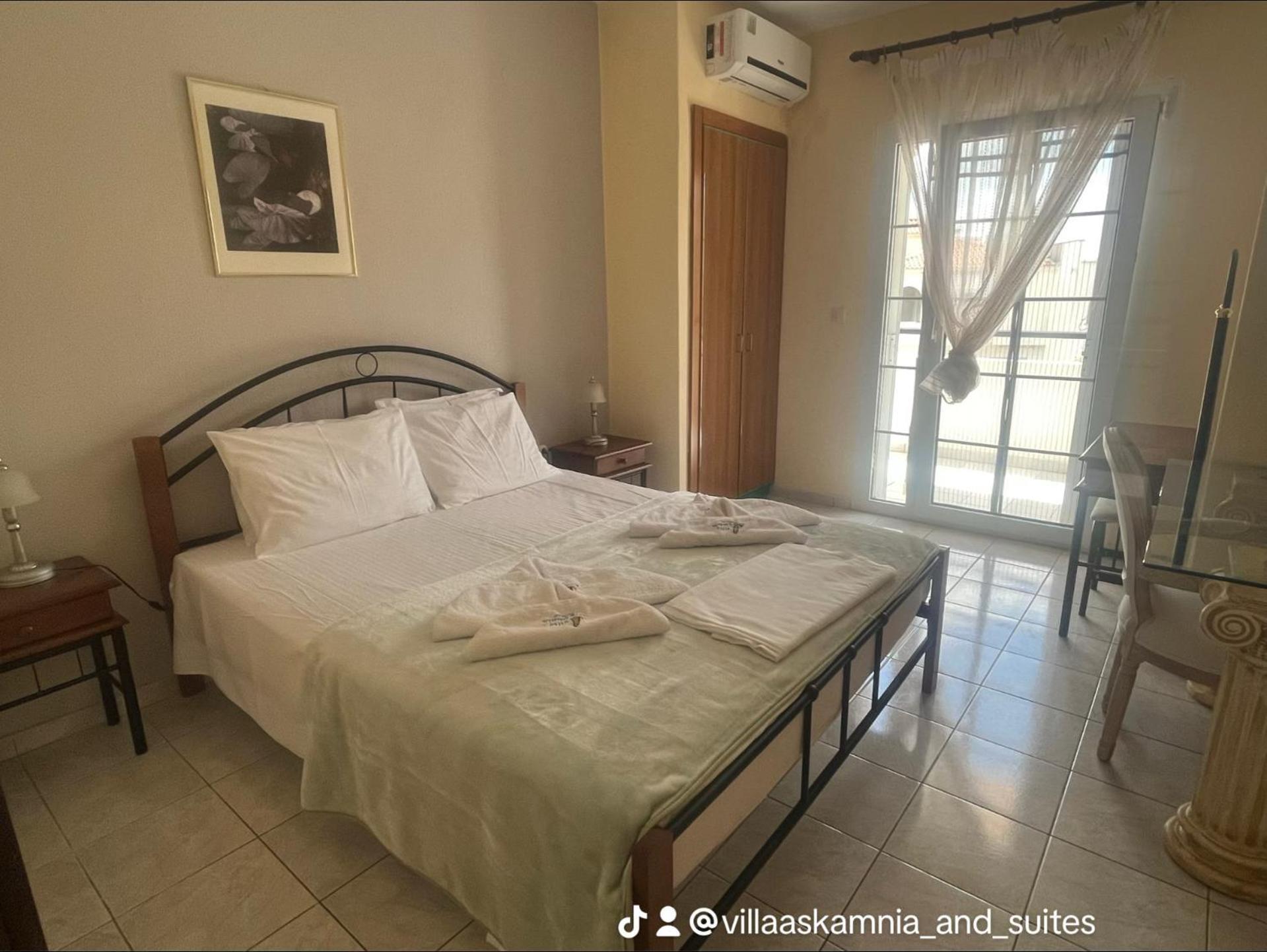 Villa Askamnia And Suites Nikiti  Ngoại thất bức ảnh