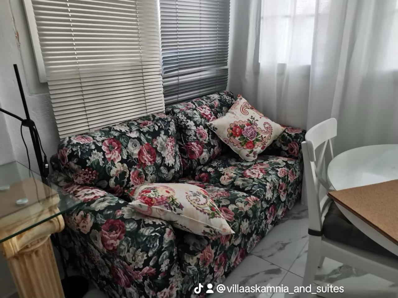 Villa Askamnia And Suites Nikiti  Ngoại thất bức ảnh